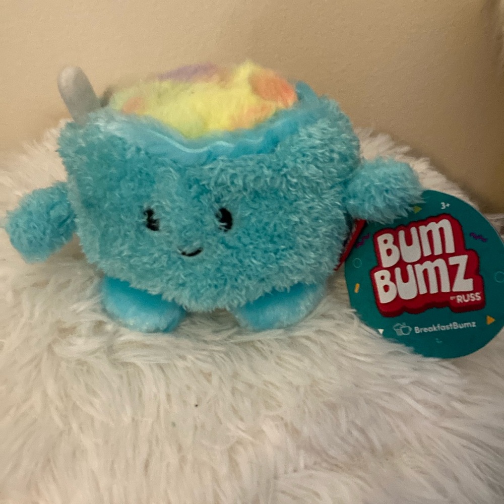 BRAND NEW BUM BUMZ SIZE 4.50! NWT! SMOKE FREE HOME!